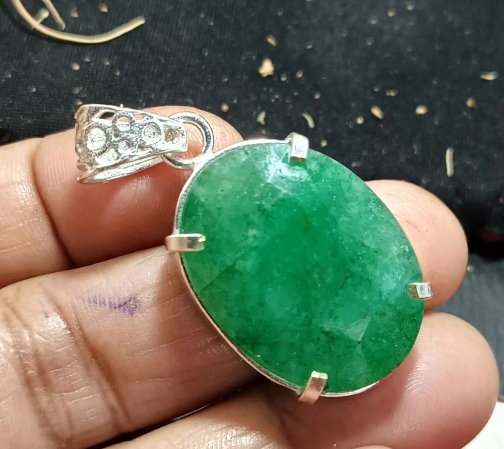 Certified 40.75 Ct Stunning Emerald 925 Solid Silver Oval Cut Pendant Gemstone