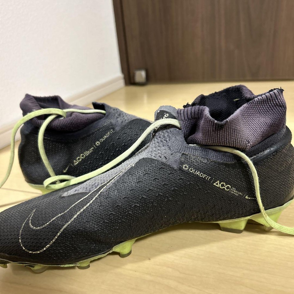 Nike Phantom Vision US 9 acc Soccer Cleats