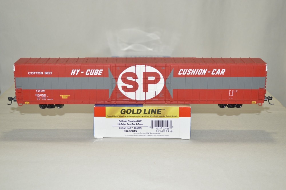 HO scale Walthers Southern Pacific Ry 86' high cube auto parts box car train