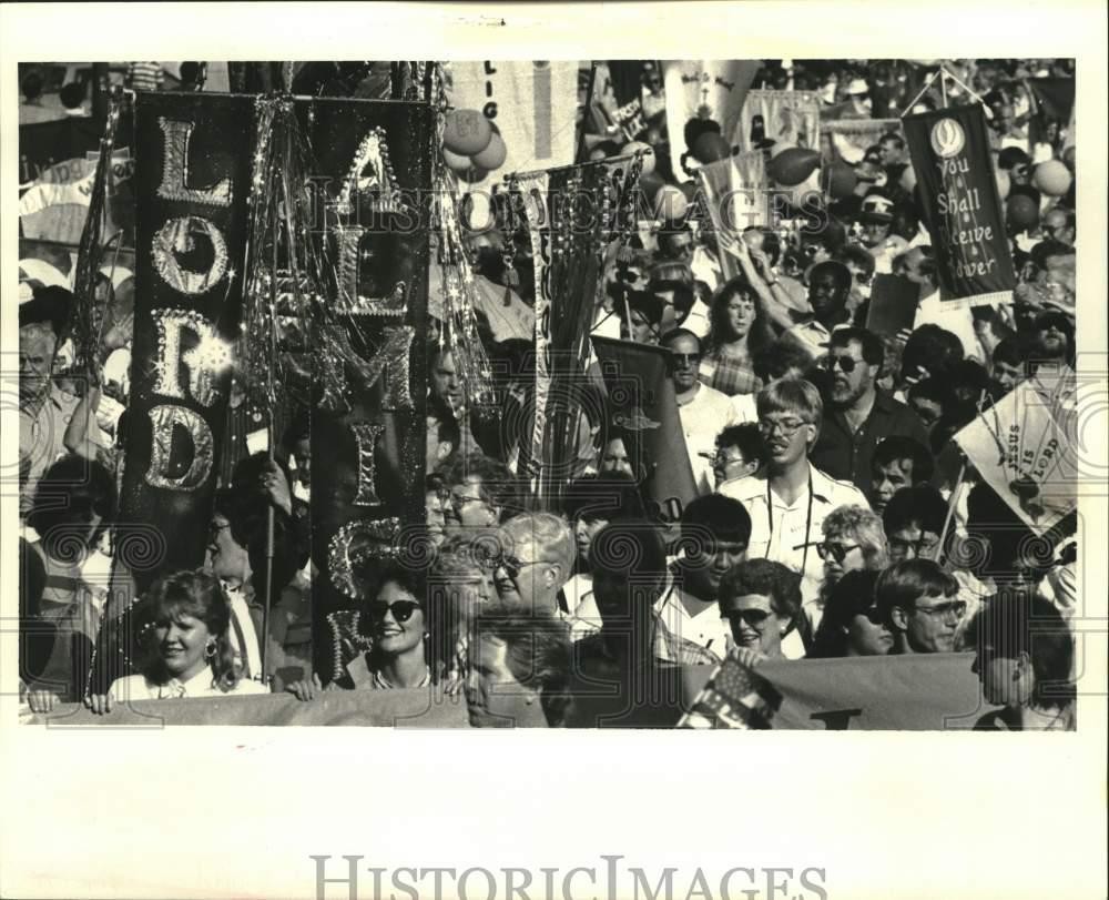 1987 Press Photo North American Congress on the Holy Spirit & World Evangelism