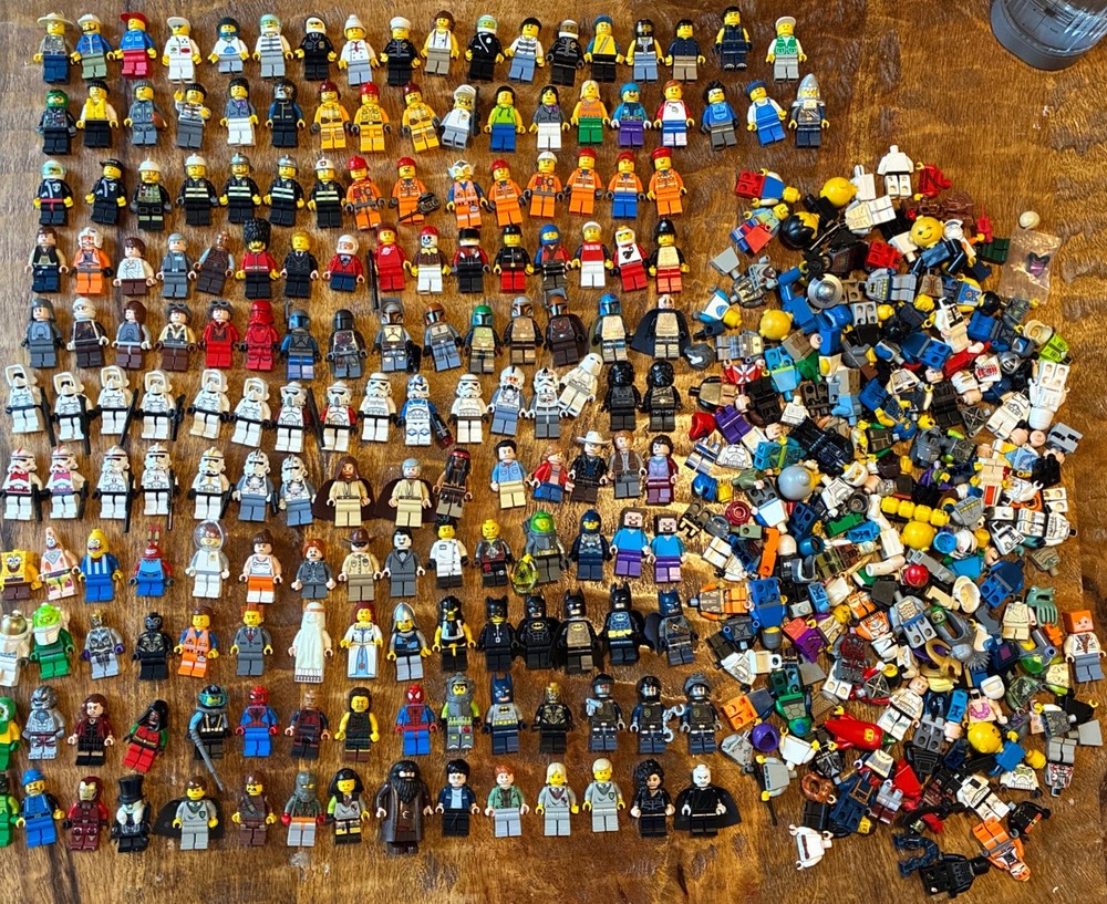 HUGE LEGO Minifigures Assorted 180 Completed Figures Lot Parts Bulk Star Wars