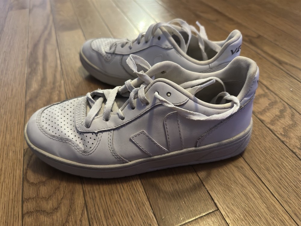 Women's Veja Sneakers – Eco-Friendly & Stylish