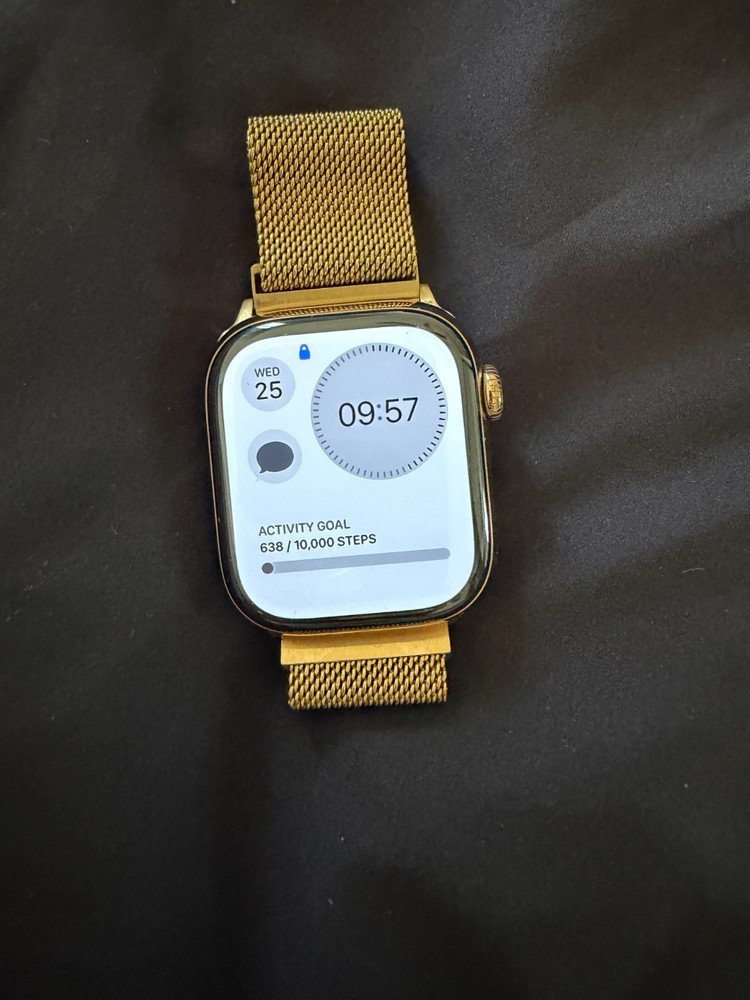 Apple Watch Series 10 (GPS+LTE) 42MM Gold Titanium Case Gold Milanese Loop