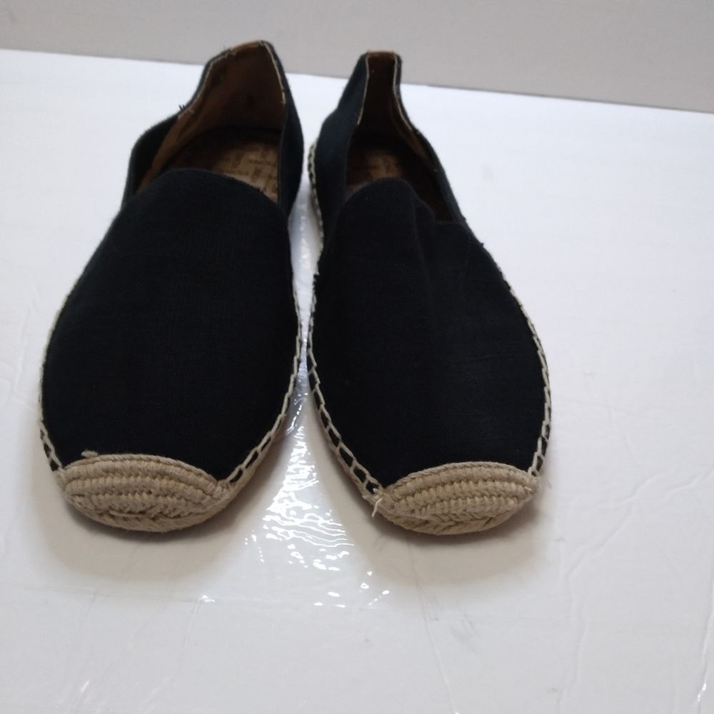 Vionic womens Spadriller black flats size 9 slip-on orthotic support