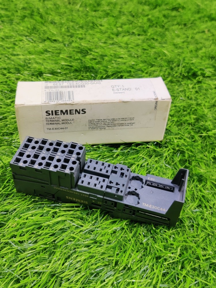SIEMENS SIMATIC ET 200S  TERMINAL MODULE 6ES7-193-4CG30-0AA0  TM-E30C44-01
