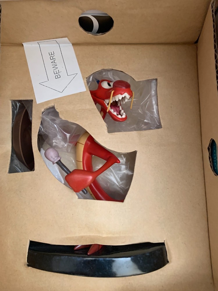 WDCC  MULAN MUSHU “ONE FAMILY REUNION COMING RIGHT UP” RARE NEW  Never Displayed