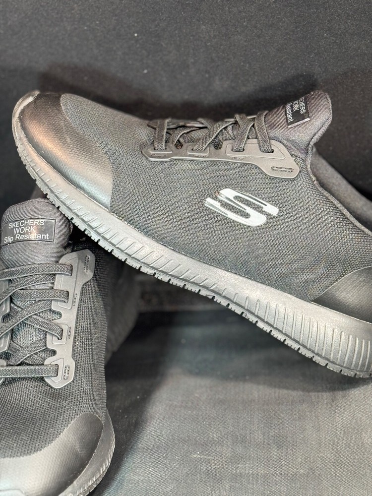 Skechers women’s Go 7-Cosmic waves athletic walking sneakers black/multi size 9.