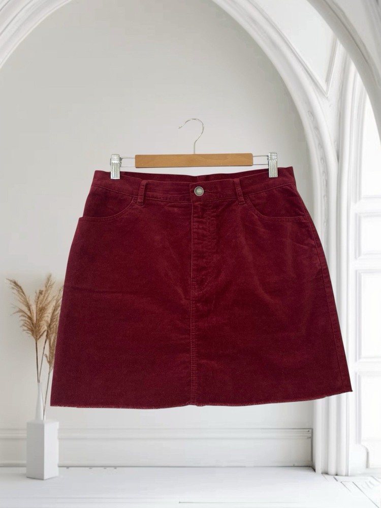Forever 21 Red Velvet Mini Skirt Size Large Cut Off Raw Hem Lightweight Stretch