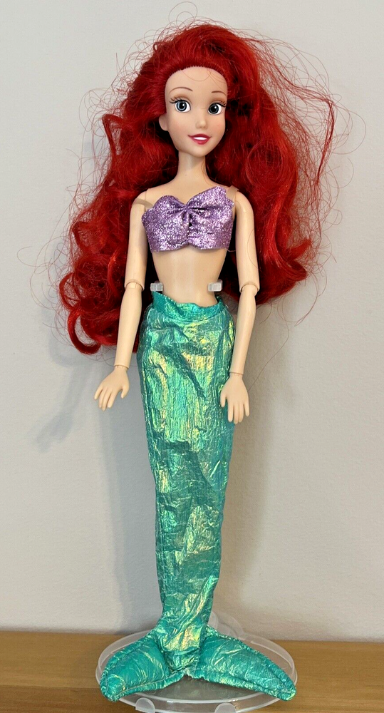 Vintage 90's Disney Store The Little Mermaid Ariel Barbie w/outfit