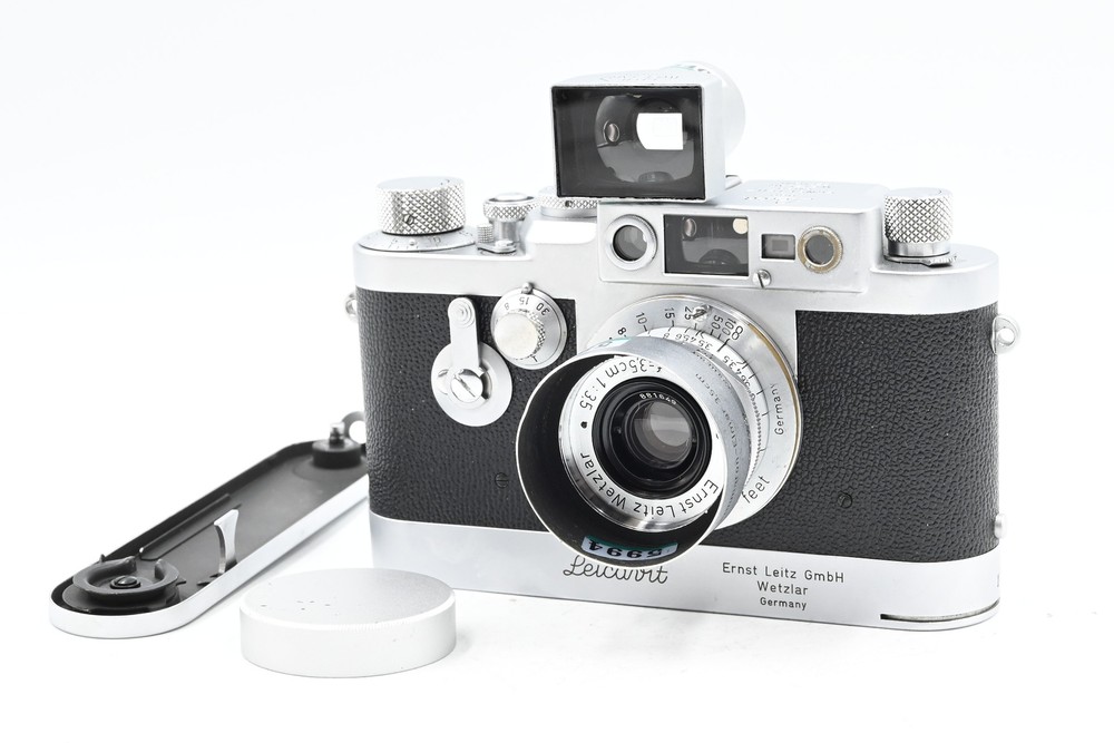 Leica IIIG Camera Kit w/Leicavit, 35mm Summaron Lens, Finder, Hood #425