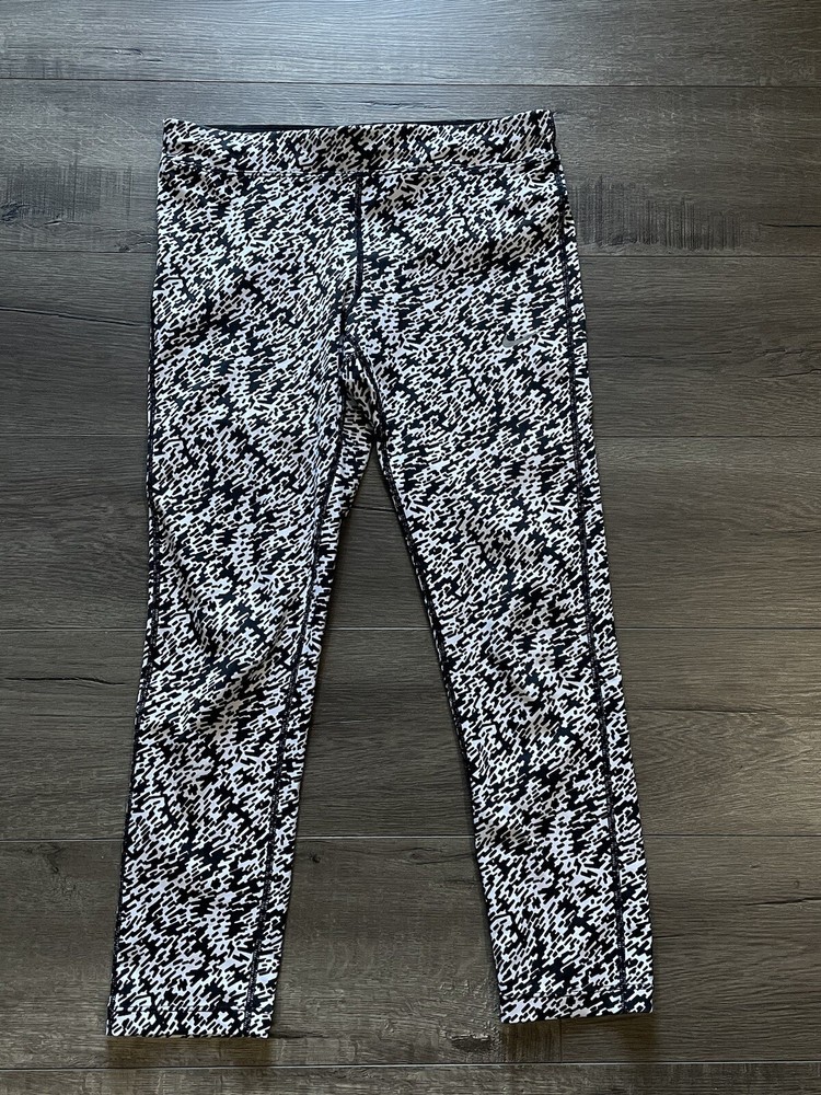 Nike Dri Fit Black & White Print Capri Leggings Size S