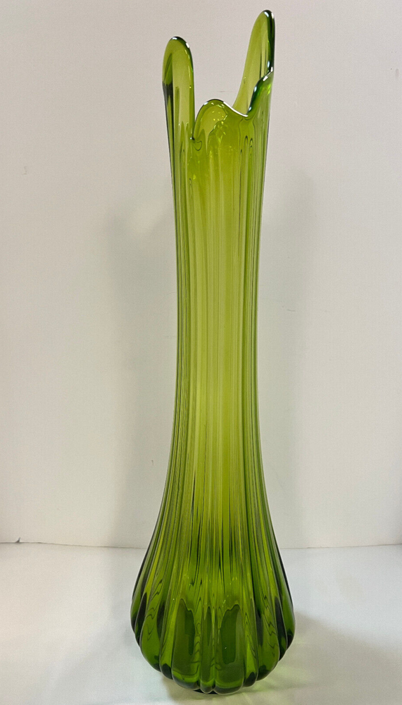 SWUNG VASE LE SMITH RIBBED GREEN Glass STRETCH  23”  MCM  BEAUTIFUL Mid Century