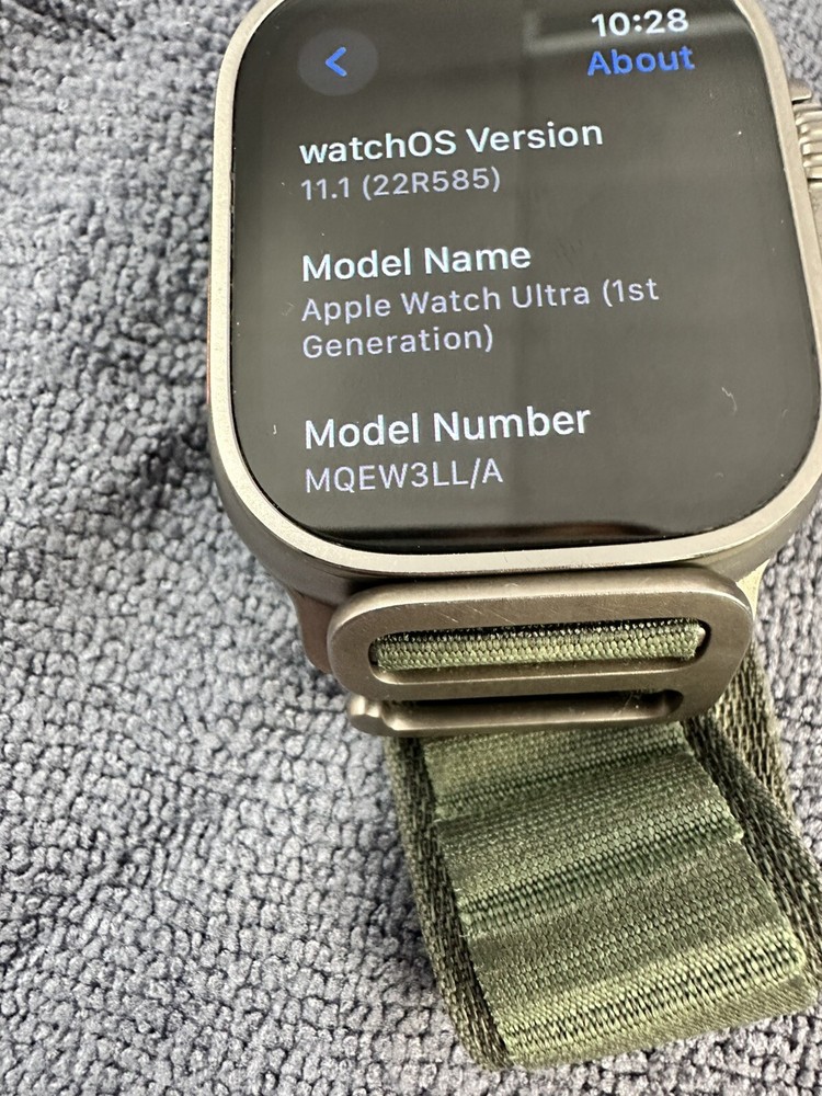 Apple Watch Ultra 49mm Titanium Case w/Loop Band GPS+Cellular