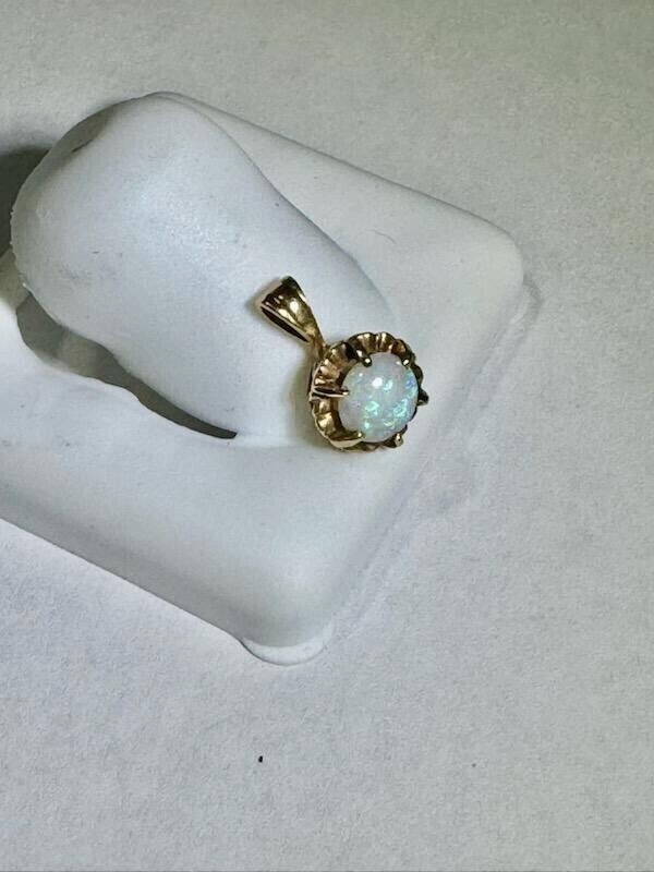 Pendant Round Cut Lab Created White Opal Set In 14K Yellow Gold plated 18