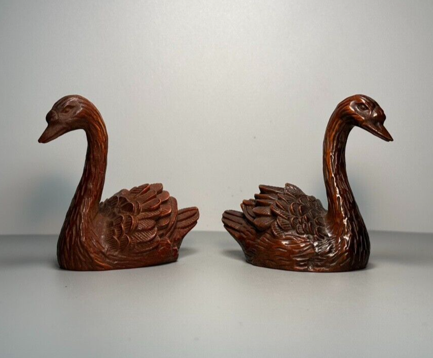 Chinese handmade Natural Boxwood Wood Carving Statue Exquisite Wooden Sculpture