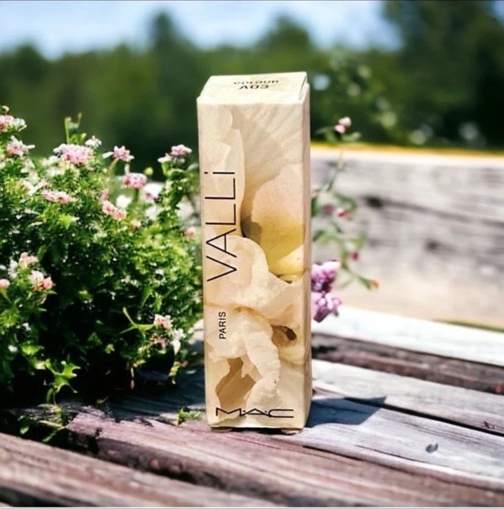 ~MAC LIMITED EDITION LIPSTICK BY GIAMBATTISTA VALLI in COLOUR A03!~