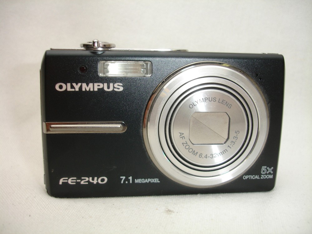 OLYMPUS STYLUS FE-240 7.1MP DIGITAL CAMERA UNTESTED FOR PARTS/ REPAIR
