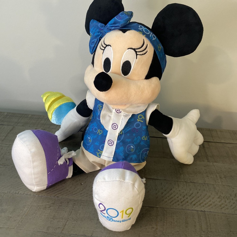 2019 Disney World Minnie Mouse 17 Inch Plush with Ice Cream