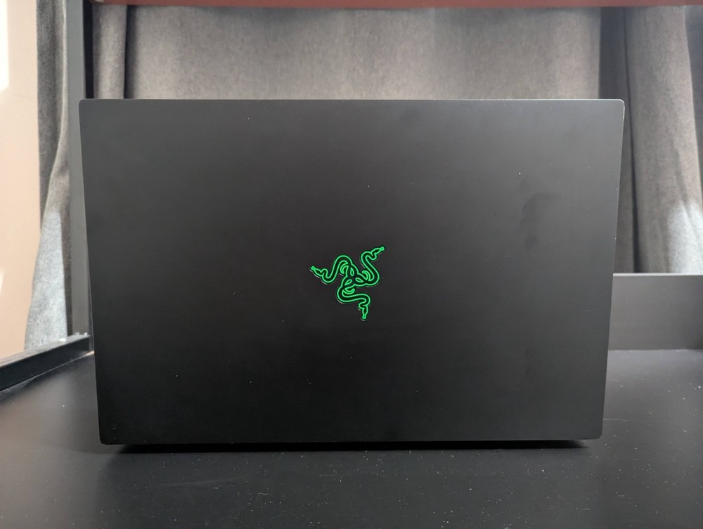 Razer Blade 15 Base: RTX 3070, Intel i7-10750H, 512GB SSD, 1080p 144Hz