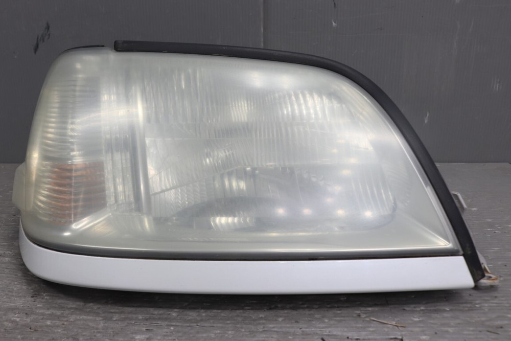 Toyota Crown Royal Saloon G JZS175 Right Halogen Headlight Used Genuine Koito