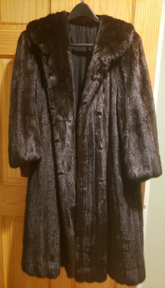 Luxurious Full-Length Real Mink Coat in Rich Mahogany Brown-image