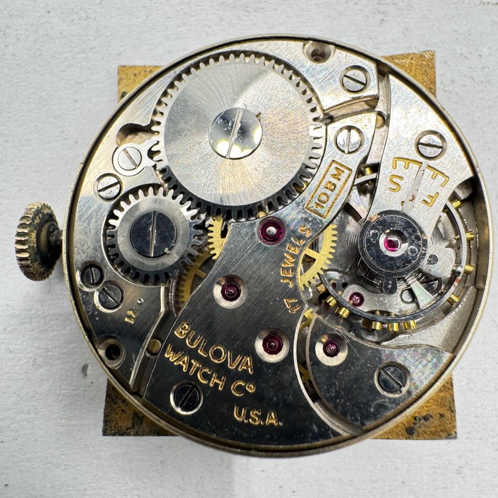 Vintage 23.5mm Bulova Sector Mechanical Men's Wristwatch Movement 10 BM USA