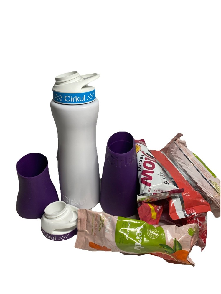 Cirkul Stainless Steel Water Bottle w/ 7 Life Sip Cartridges NEW