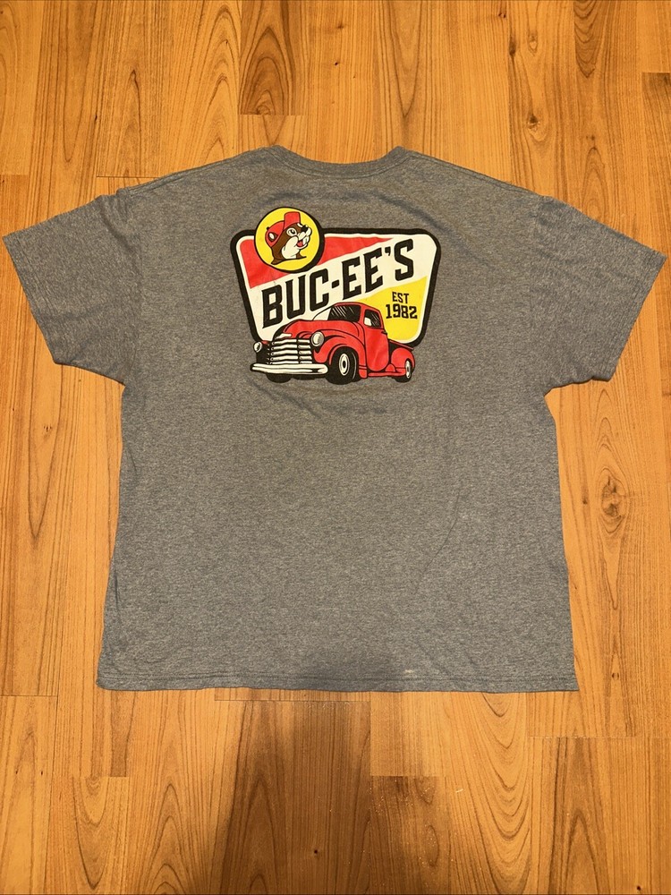 Buc ees T-Shirt Mens Size XL Gray Short Sleeve Crewneck Beaver Truck Logo