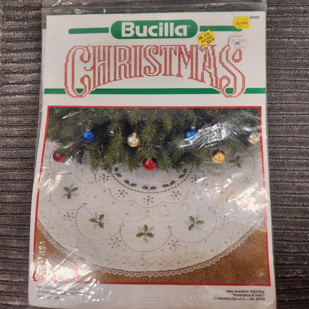 Vintage Bucilla Snowflakes & Holly 36