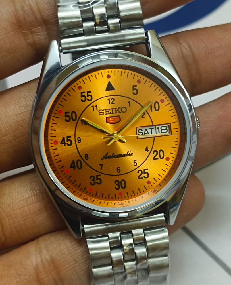 Vintage Seiko 5 Orange Automatic 17 Jewels Day/Date Japan Men's Wrist Watch 6309