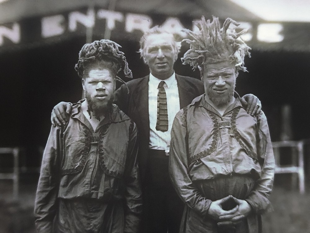 VINTAGE - NEGATIVE - The Muse Brothers -  CIRCUS SHOW - HORROR - FREAK