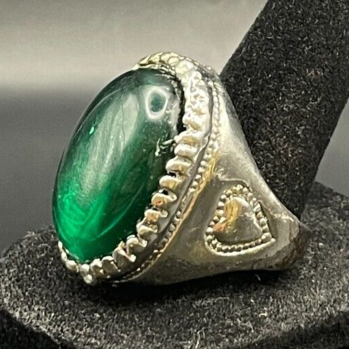 Vintage Antique Silver Tone Rhinestone Emerald Heart Ring - Size 10