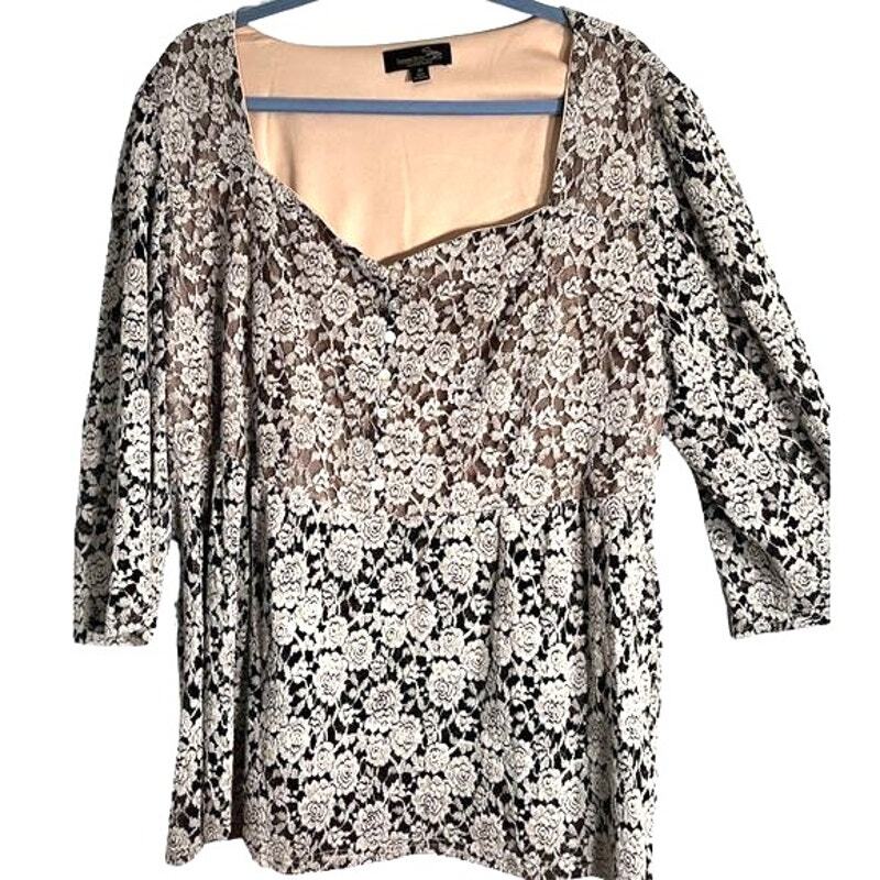 Suzanne Betro Top Womens Size 4X White Floral Lace Black Tan Satin Lined Pullove