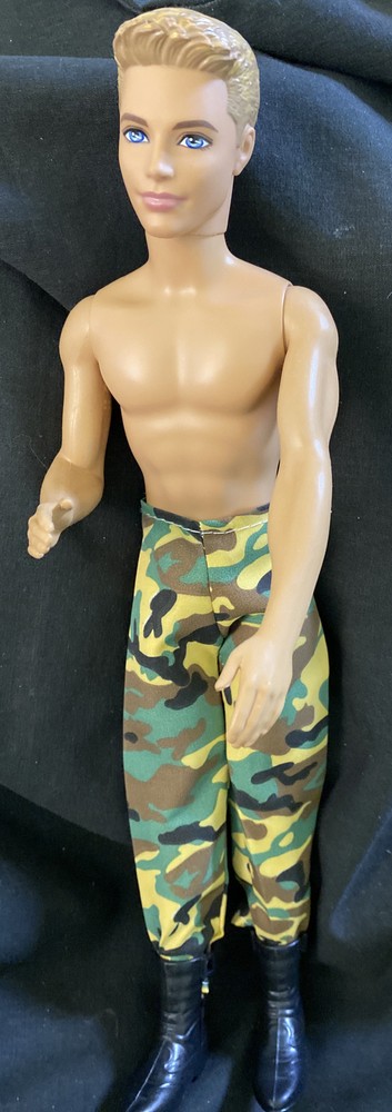 Barbie Ken Doll Fashionista 2012 molded blonde hair Blue Eyes Camo Pants Boots￼