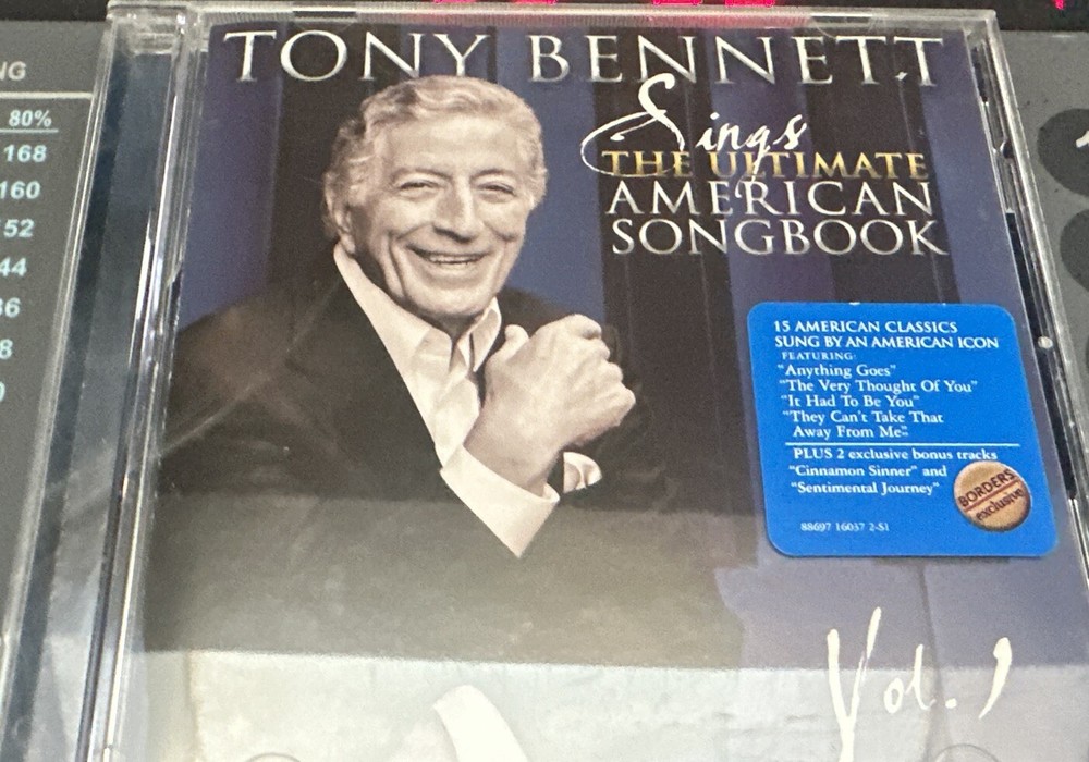 Tony Bennett ‘Sings the Ultimate American Songbook’ CD VG+ Condition
