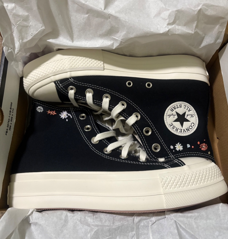 Black Embroidered Flower Converse High Top Chucks Size 8 Women Shoes Sneakers