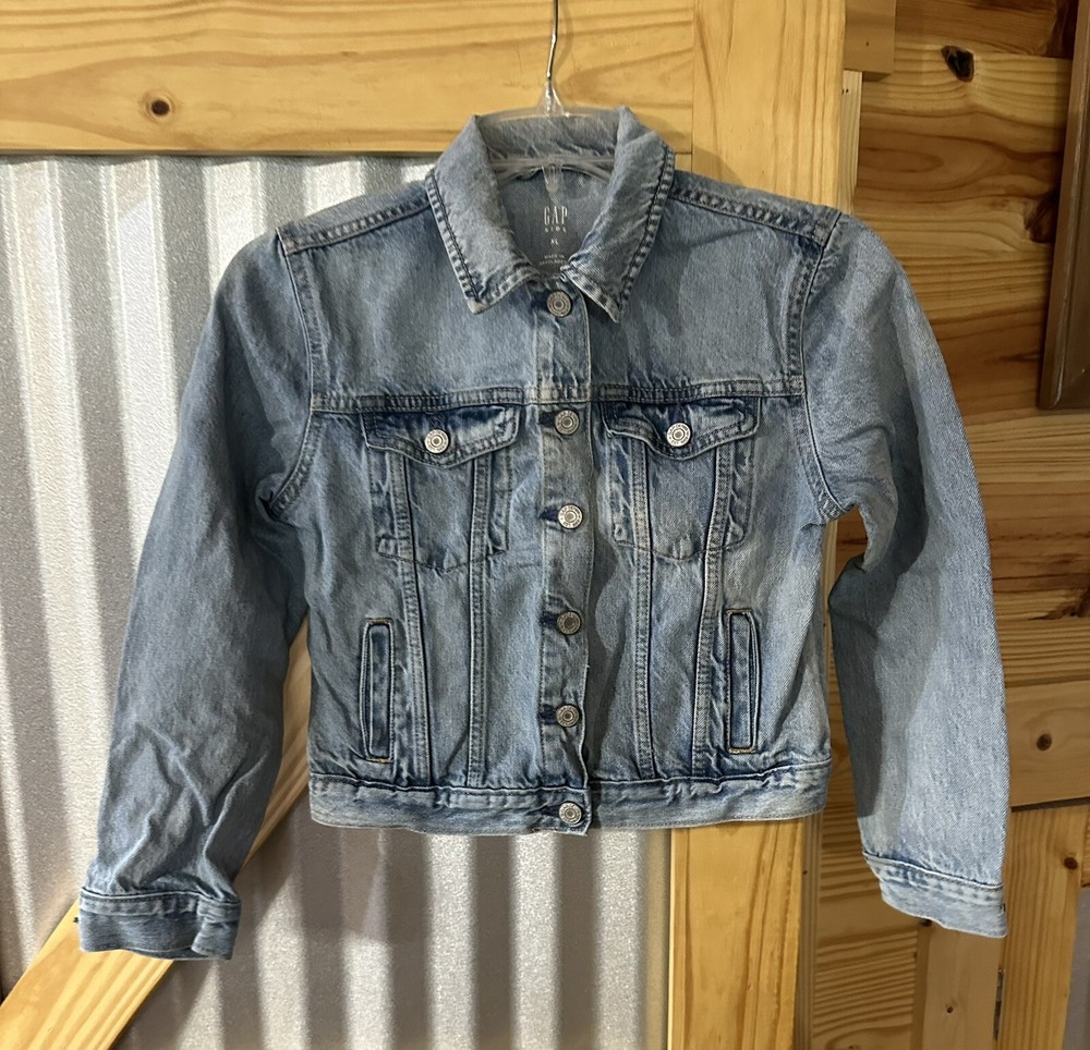 GAP Kids, Girl’s Denim Jacket. Snap/button Closure. Size XL (12-13)