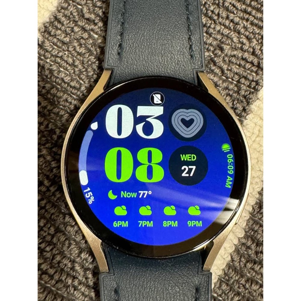 Samsung Galaxy Watch 6  40mm Sapphire Crystal LTE GPS