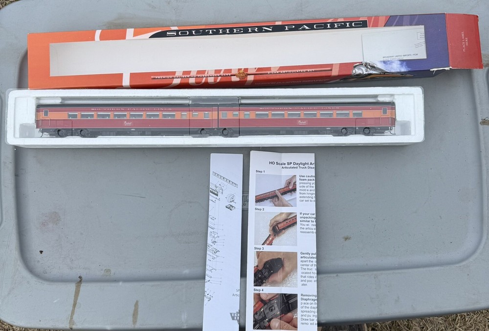 HO Broadway Limited Imports SP Southern Pacific Articulated Passenger 2-Car Set