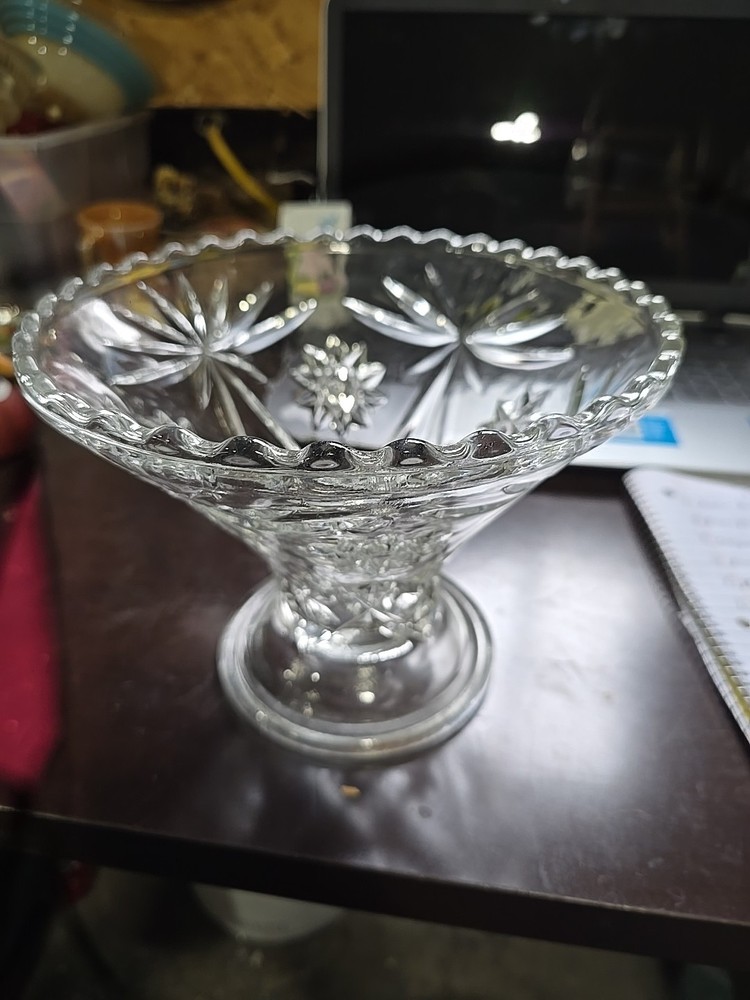 Medium Glass Punch Bowl Perfect for Parties and Gatherings