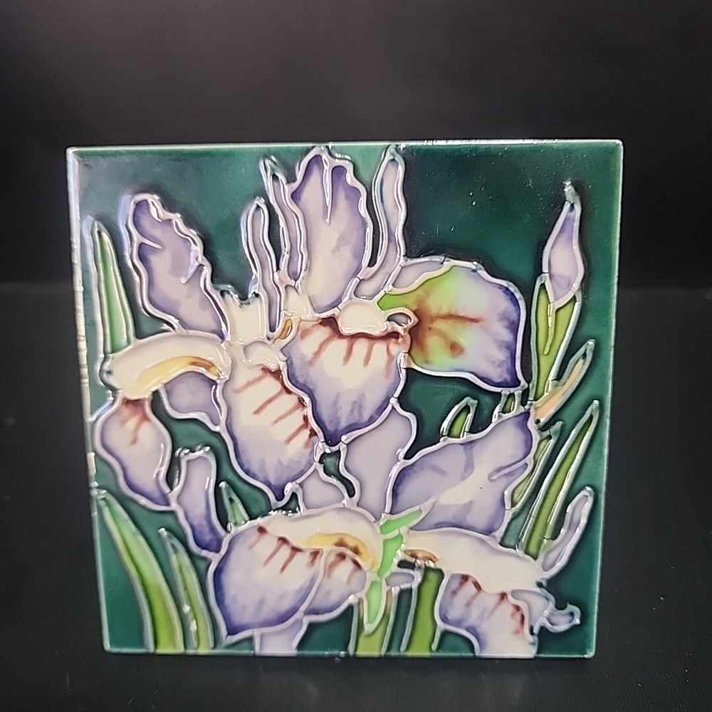 Ceramic Iris Textured 4X4 Tile Wall Hanging Trivet