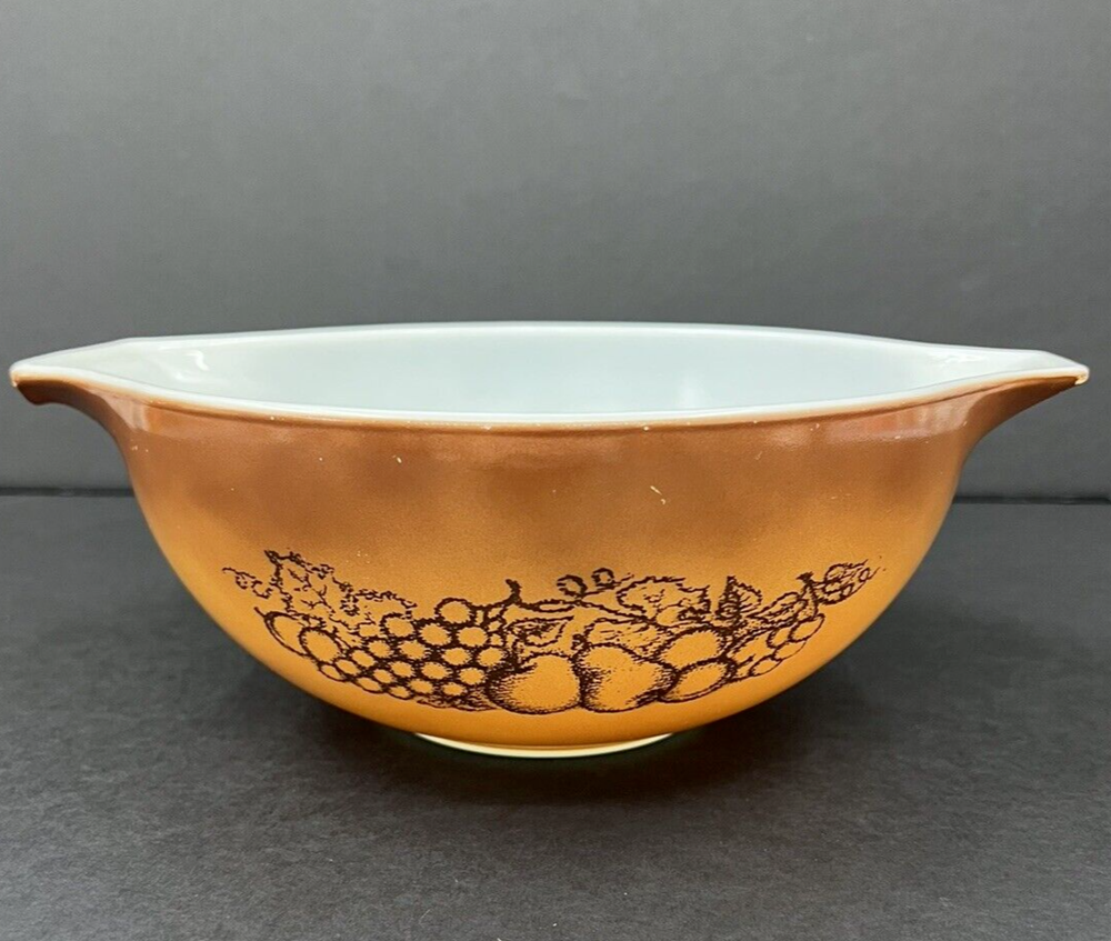 Vintage Pyrex Old Orchard 10