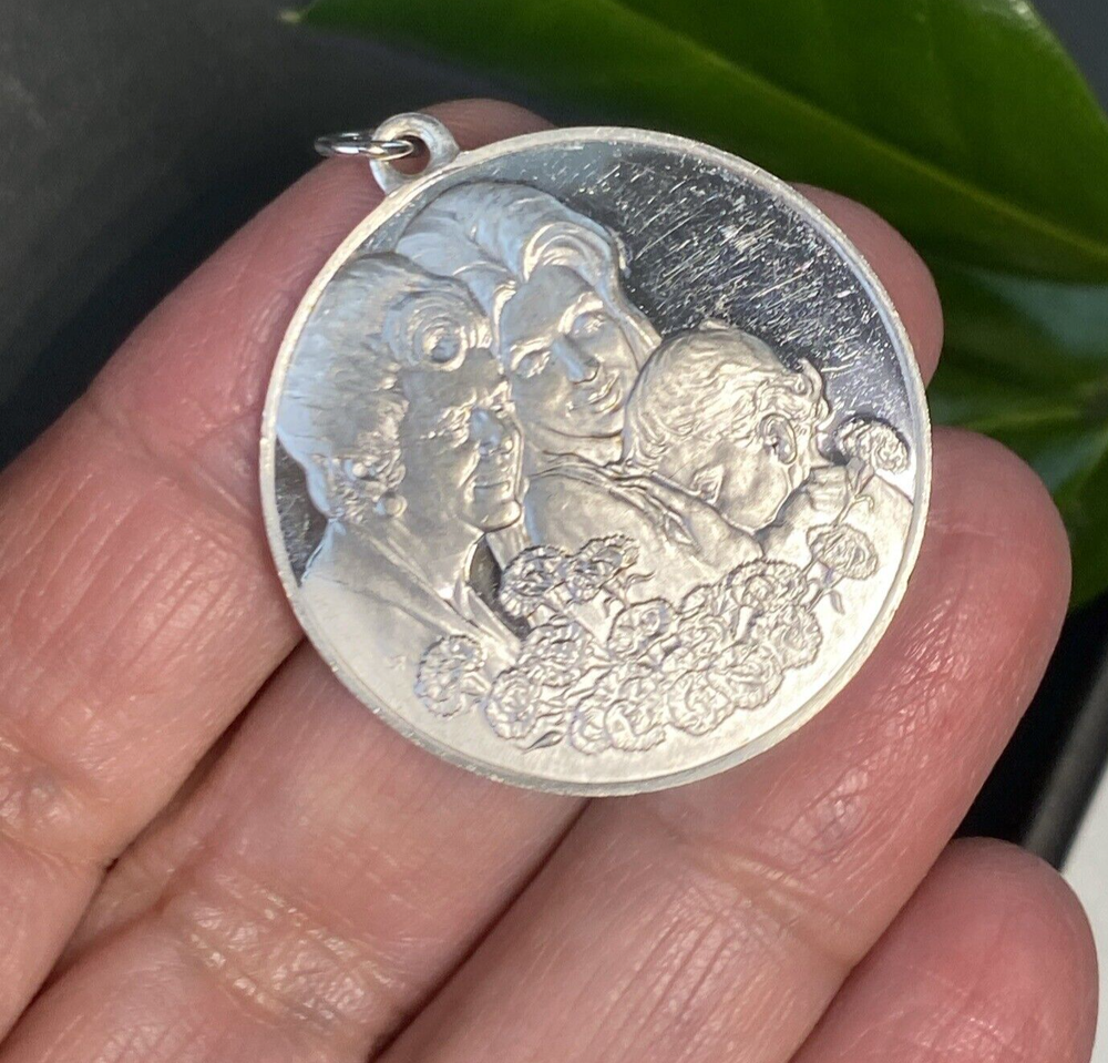 Mothers Day 1972 Vintage Sterling Silver Pendant Estate Fine Jewelry Pre-Owned-image