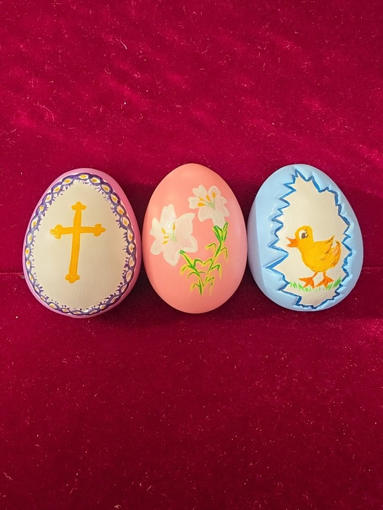 Vintage Hand-painted/3D  Ceramic Easter Eggs Set/lot Of 3 Pre Loved