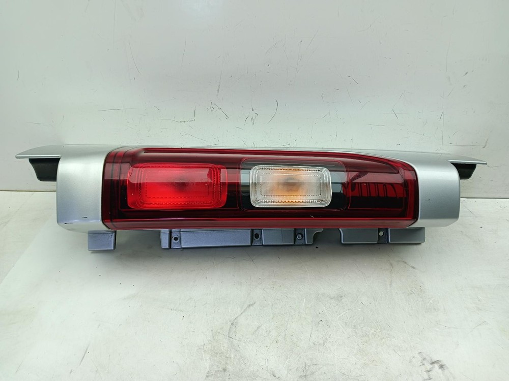 RENAULT TRAFIC TAILLIGHT LEFT SIDE 265556737R MK3 2014 - 2026