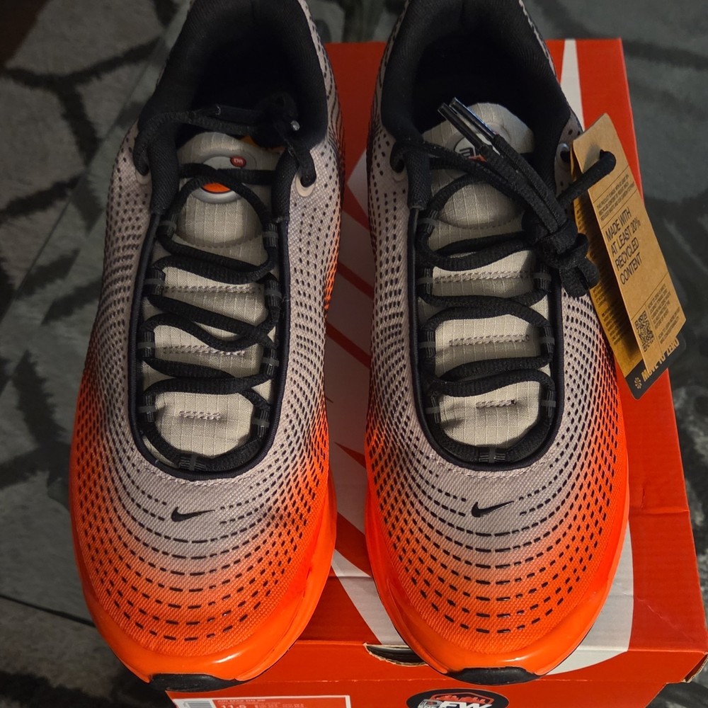 New 11.5M Nike Air Max DN SE Low Top Sneakers College Grey Bright Crimson Mesh