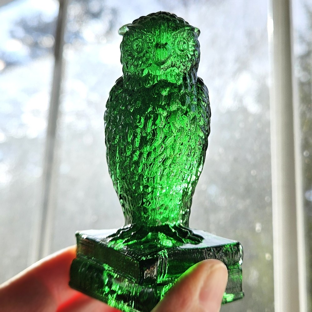VINTAGE DEGENHART GLASS OWL EMERALD GREEN #1 FIGURINE DARK GREEN SLAG RETIRED
