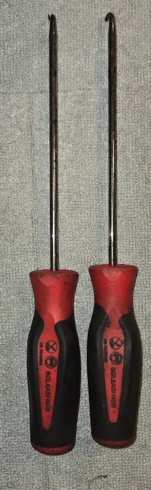 Snap On Tools 2 pc Soft Grip Heavy Duty Long Pick , 45 & 90, used