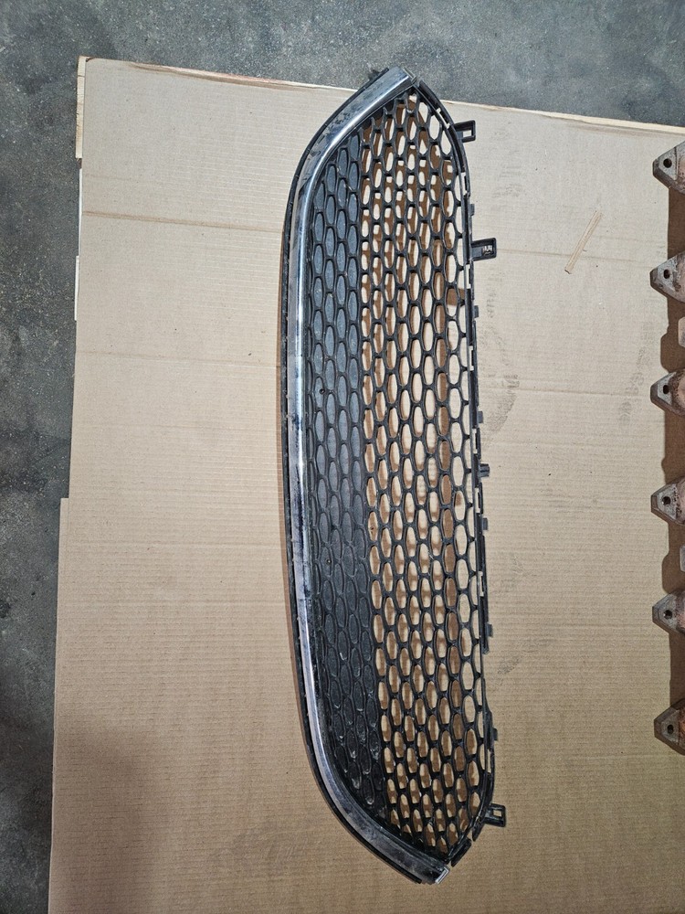 Grille Mopar 68243498AA