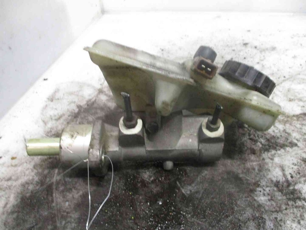Peugeot 306 4601H0 brake master cylinder
